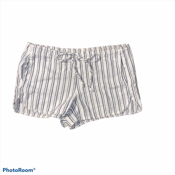 Brandy Melville Pants - Brandy Melville shorts